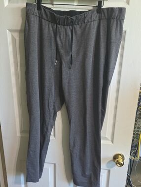Lululemon On The Fly 7/8 Pants